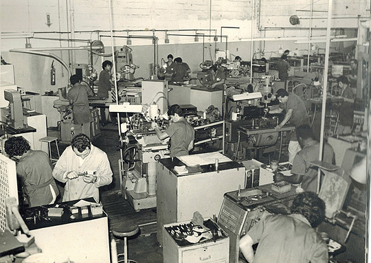 Dispositivos de controle e usinagem para montagens diversas