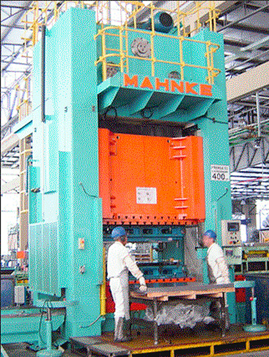 Ferramentas usando prensas MAHNK de até 500 toneladas