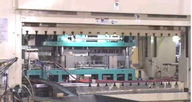 Ferramentas usando prensas MINSTER de até 1200 toneladas