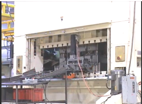 Ferramentas usando prensas MINSTER de até 1200 toneladas