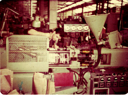 Simples-Varias cavidades com cunhas, com gavetas, duplo efeito placas