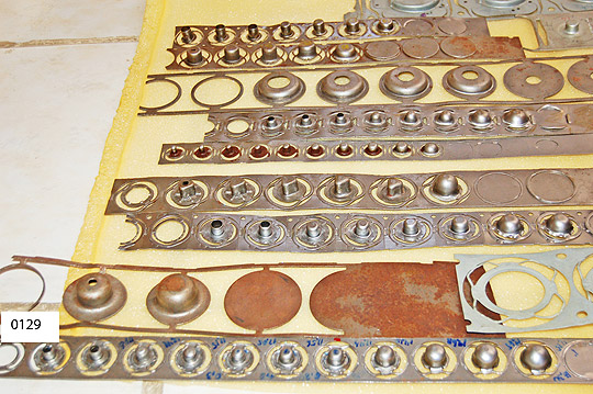 Estampos progressivos - corte e repuxo de médio e grande porte em chapa grossa