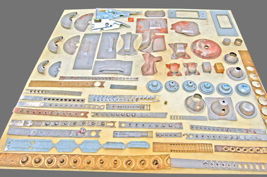 Estampos de repuxo com almofadas