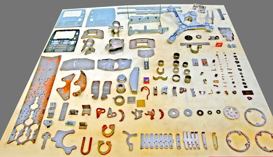 Estampos progressivos tipo corte fino ou bloco suiço - chapas grossas