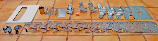 Estampos progressivos - corte e repuxo de médio e grande porte em chapa grossa