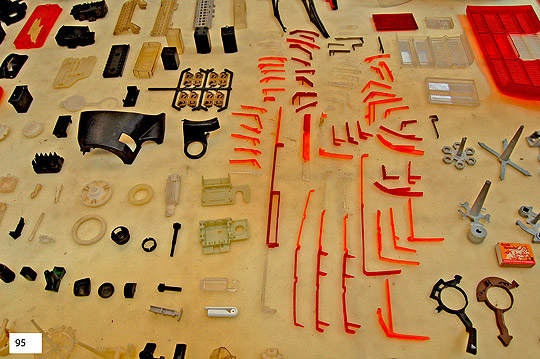 Central elétrica, caixa de fusíveis, relés, filtros difusores óticos, painel de instrumentos