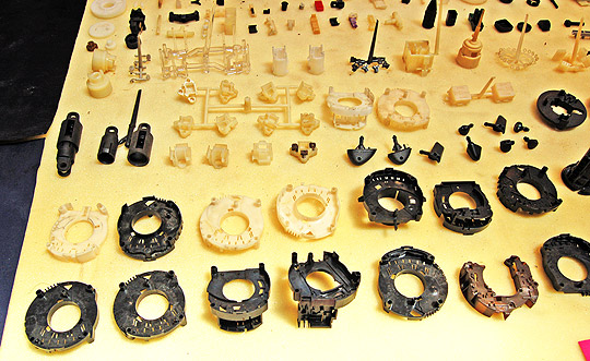 Simples-Varias cavidades com cunhas, com gavetas, duplo efeito placas