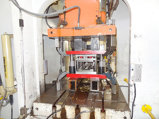 Ferramentas usando prensas JUNDIAÍ de até 500 toneladas